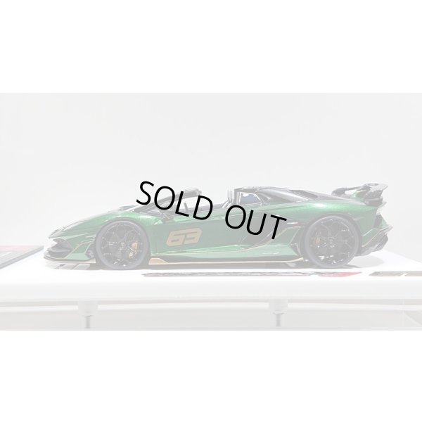 画像2: EIDOLON 1/43 Lamborghini Aventador SVJ 63 Roadster 2019 Metallic Green Limited 63 pcs.