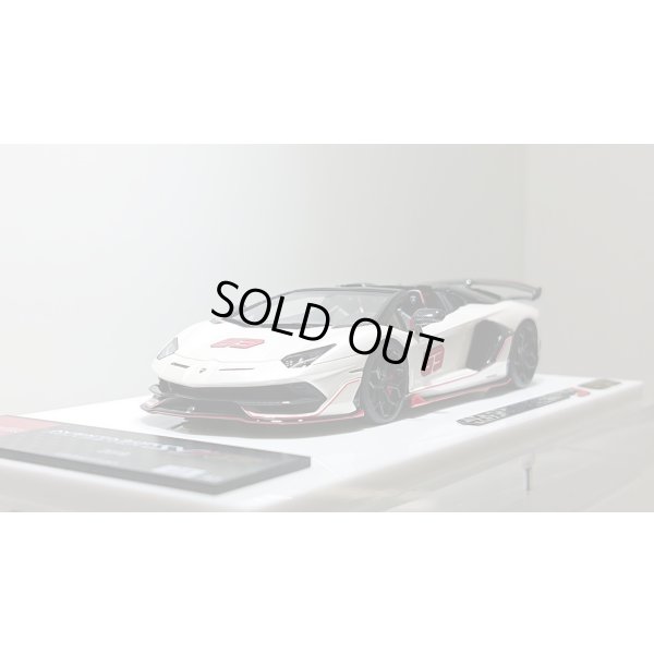 画像9: EIDOLON 1/43 Lamborghini Aventador SVJ 63 Roadster 2019 Pearl White Limited 63 pcs.