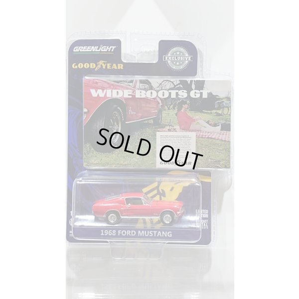 画像1: GREEN LiGHT EXCLUSIVE 1/64 Goodyear Vintage Ad Cars - 1968 Ford Mustang - Wide Boots "Wide Boots GT"