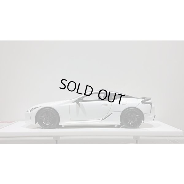 画像2: EIDOLON 1/43 LEXUS LC500 "AVIATION" 2020 White Nova Glass Flakes