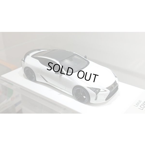 画像11: EIDOLON 1/43 LEXUS LC500 "AVIATION" 2020 White Nova Glass Flakes