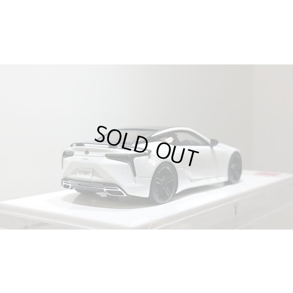 画像10: EIDOLON 1/43 LEXUS LC500 "AVIATION" 2020 White Nova Glass Flakes