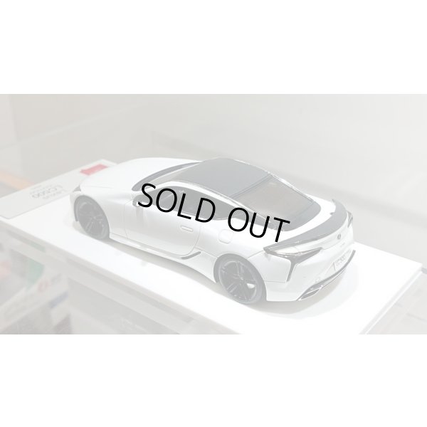 画像12: EIDOLON 1/43 LEXUS LC500 "AVIATION" 2020 White Nova Glass Flakes
