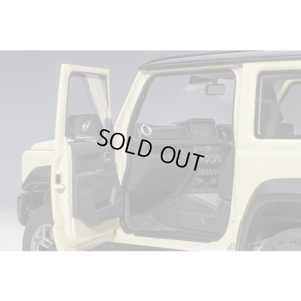 画像9: AUTOart 1/18 Suzuki Jimny Sierra (JB74) (Chiffon Ivory Metallic with Black roof)