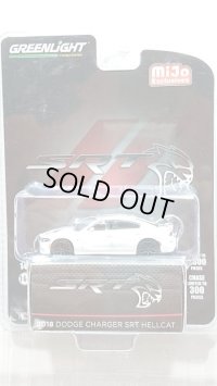 GREEN LiGHT 1/64 2018 Dodge Charger SRT Hellcat (White)