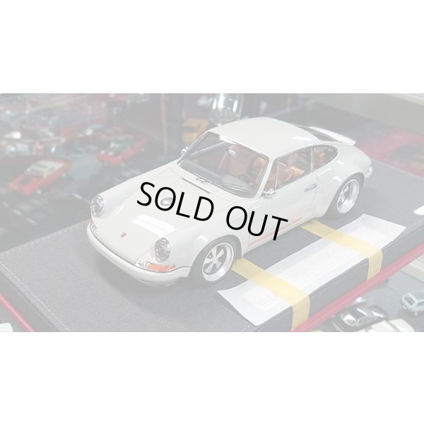 画像9: IDEA 1/18 Singer 911 (964) Coupe Light Gray Limited 120 pcs.