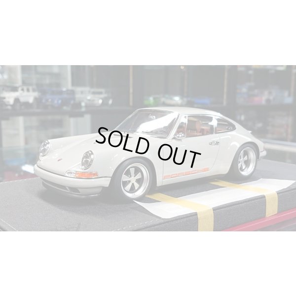 画像1: IDEA 1/18 Singer 911 (964) Coupe Light Gray Limited 120 pcs.