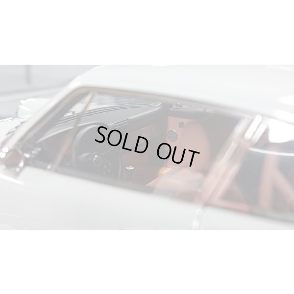 画像11: IDEA 1/18 Singer 911 (964) Coupe Light Gray Limited 120 pcs.