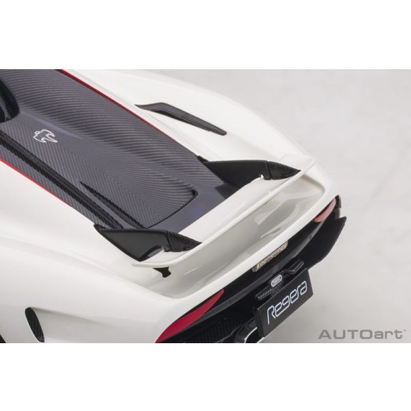 画像14: AUTOart 1/18 Koenigsegg Regera (Arctic White/Carbon with Red accents)