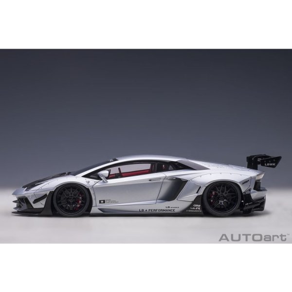 画像3: AUTOart 1/18 Liberty Walk LB-WORKS Lamborghini Aventador Limited Edition (Matte Metallic Silver)