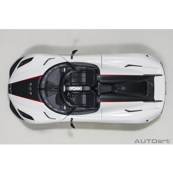 画像9: AUTOart 1/18 Koenigsegg Regera (Arctic White/Carbon with Red accents)