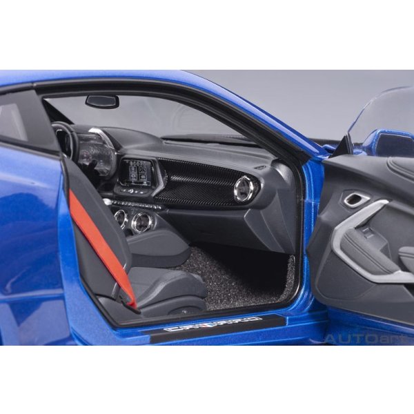 画像10: AUTOart 1/18 Chevrolet Camaro ZL1 2017 (Hyper Blue Metallic)