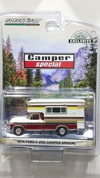 GREEN LiGHT EXCLUSIVE 1/64 1974 Ford F-250 Camper Special with Large Camper - Candy Apple Red & Wimbledon White