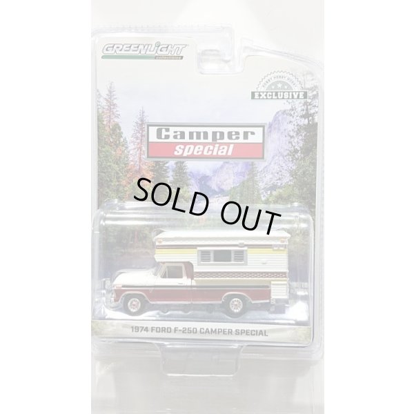 画像1: GREEN LiGHT EXCLUSIVE 1/64 1974 Ford F-250 Camper Special with Large Camper - Candy Apple Red & Wimbledon White