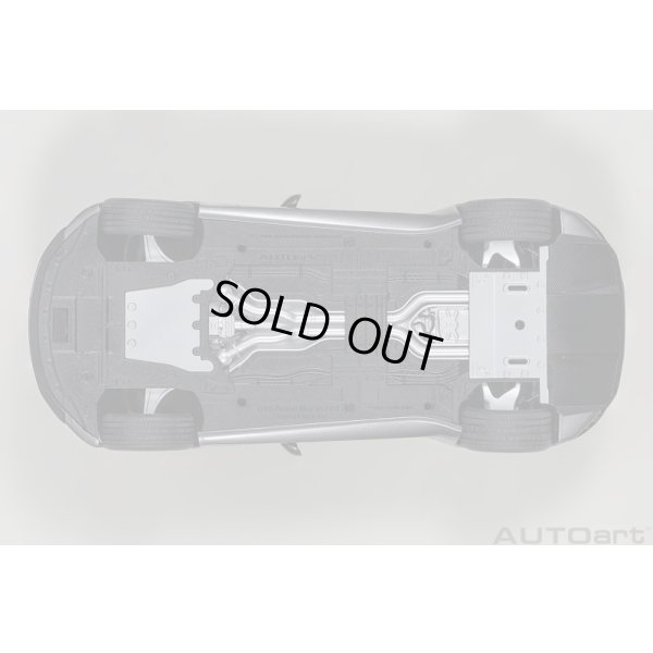 画像8: AUTOart 1/18 Aston Martin DBS Superleggera (Magnetic Silver)