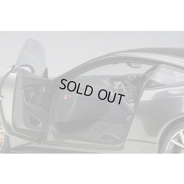 画像9: AUTOart 1/18 Aston Martin DBS Superleggera (Magnetic Silver)