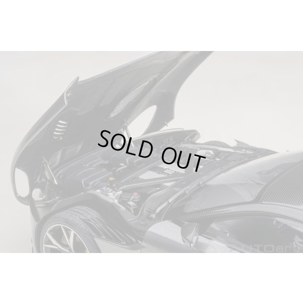 画像11: AUTOart 1/18 Aston Martin DBS Superleggera (Magnetic Silver)