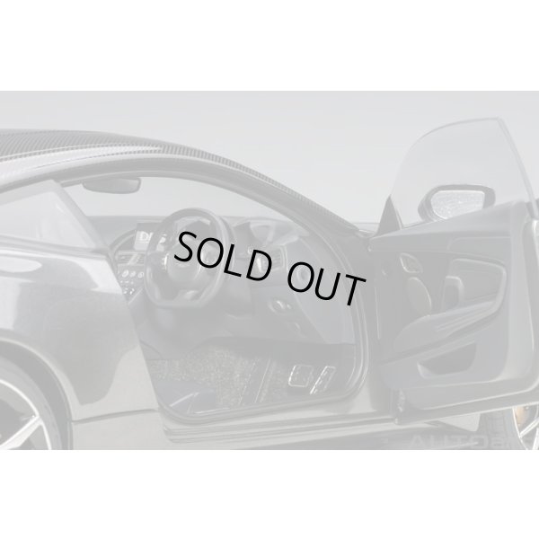画像10: AUTOart 1/18 Aston Martin DBS Superleggera (Magnetic Silver)