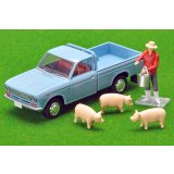 TOMYTEC 1/64 Datsun Truck 1500 Deluxe (Light Blue) with Figure