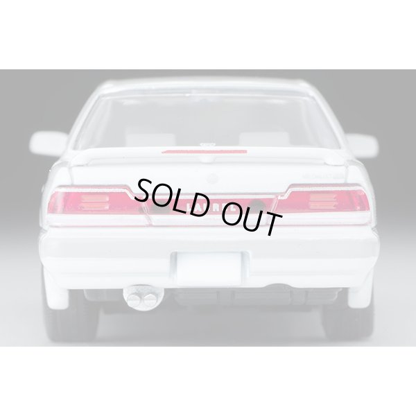 画像6: TOMYTEC 1/64 Limited Vintage NEO Nissan Laurel 2500 Twin Cam 24V Medalist V (White) '92