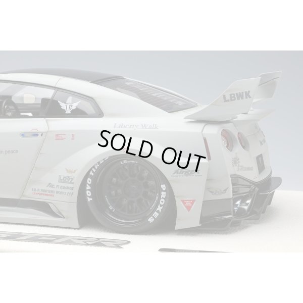 画像9: EIDOLON 1/18 LB-Silhouette WORKS GT 35GT-RR Matte Gray (Weathering) Limited 150 pcs.