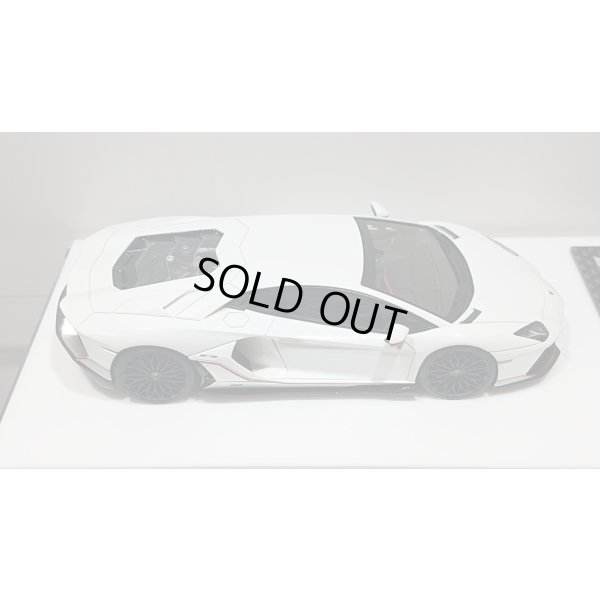 画像8: EIDOLON 1/43 Lamborghini Aventador LP780-4 Ultimae 2021 (Dianthus Wheel) Bianco Opalis / Grigio Thalasso Limited 100 pcs.