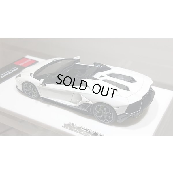 画像12: EIDOLON 1/43 Lamborghini Aventador LP780-4 Ultimae Roadster 2021 (Leirion Wheel) Bianco Opalis / Black Accent Limited 60 pcs.