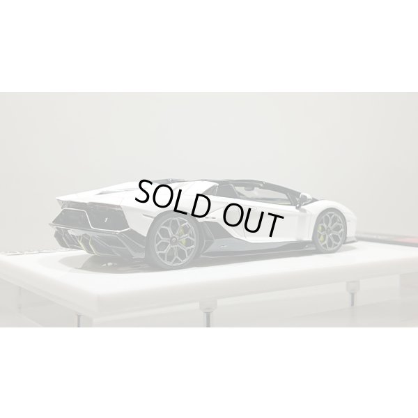 画像7: EIDOLON 1/43 Lamborghini Aventador LP780-4 Ultimae Roadster 2021 (Leirion Wheel) Bianco Opalis / Black Accent Limited 60 pcs.