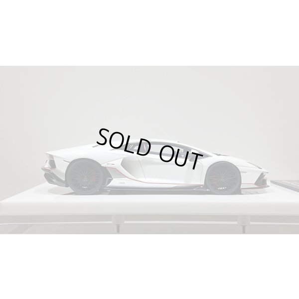 画像6: EIDOLON 1/43 Lamborghini Aventador LP780-4 Ultimae 2021 (Dianthus Wheel) Bianco Opalis / Grigio Thalasso Limited 100 pcs.