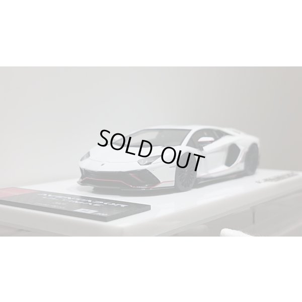 画像9: EIDOLON 1/43 Lamborghini Aventador LP780-4 Ultimae 2021 (Dianthus Wheel) Bianco Opalis / Grigio Thalasso Limited 100 pcs.