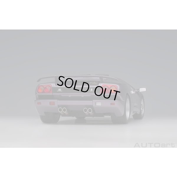 画像16: AUTOart 1/18 Lamborghini Diablo SE30 Iota (VIOLA SE30 / Metallic Purple)
