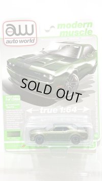 auto world 1/64 2019 Dodge Challenger Hellcat F8 Green / Carbon Stripe