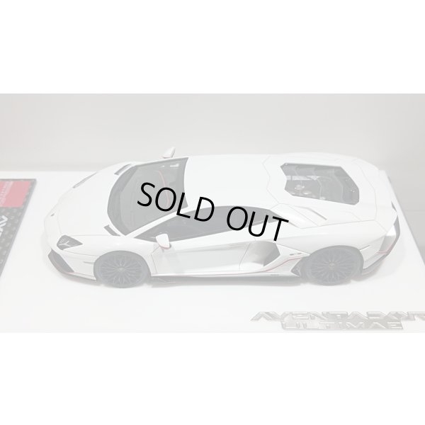 画像4: EIDOLON 1/43 Lamborghini Aventador LP780-4 Ultimae 2021 (Dianthus Wheel) Bianco Opalis / Grigio Thalasso Limited 100 pcs.