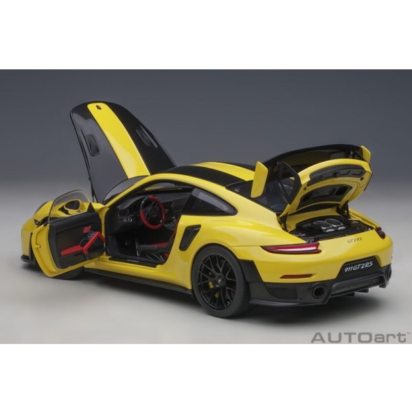 画像13: AUTOart 1/18 Porsche 911 (991.2) GT2 RS Weissach Package (Racing Yellow)