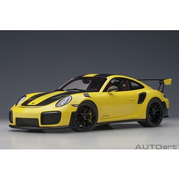 画像1: AUTOart 1/18 Porsche 911 (991.2) GT2 RS Weissach Package (Racing Yellow)