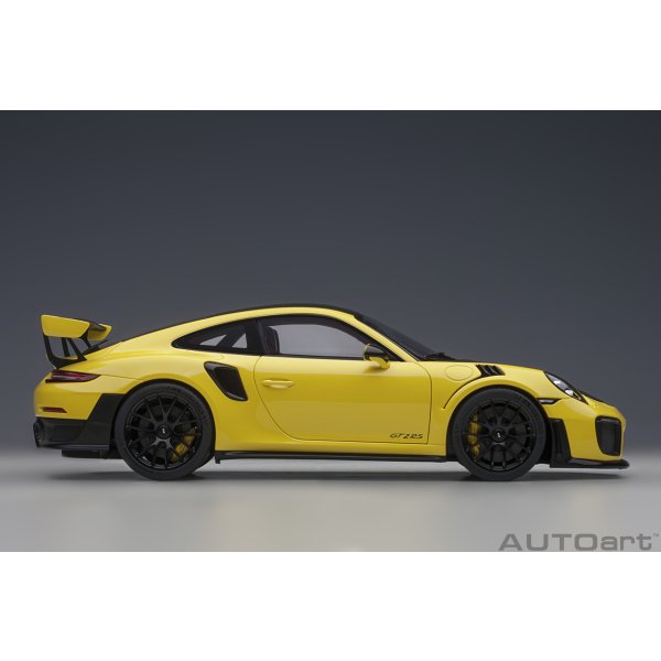画像4: AUTOart 1/18 Porsche 911 (991.2) GT2 RS Weissach Package (Racing Yellow)