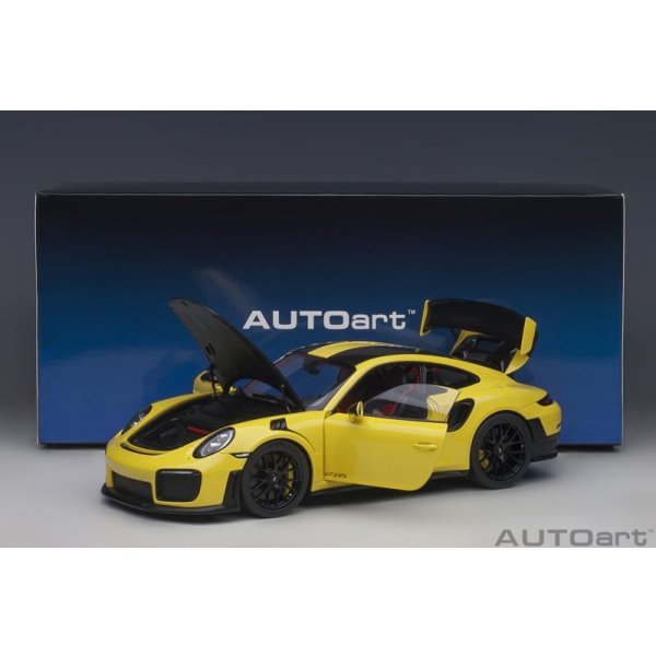 画像18: AUTOart 1/18 Porsche 911 (991.2) GT2 RS Weissach Package (Racing Yellow)