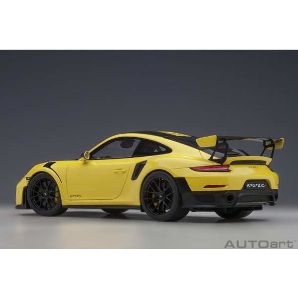 画像2: AUTOart 1/18 Porsche 911 (991.2) GT2 RS Weissach Package (Racing Yellow)
