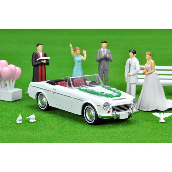 画像3: TOMYTEC 1/64 Diorama Collection 64 #Car Snap 13a Wedding