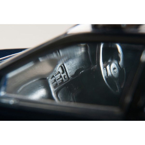 画像9: TOMYTEC 1/64 Limited Vintage NEO Toyota Chaser 2.5 Tourer S (Dark Blue) '98