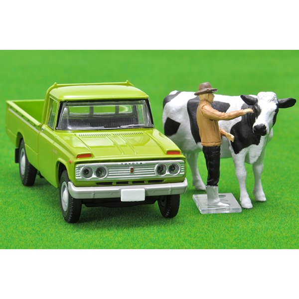 画像1: TOMYTEC 1/64 Limited Vintage Toyota Stout (Green) with figure