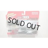 JOHNNY LIGHTNING 1/64 2005 Cadillac Escalade Black & Camper Trailer Gray Graphics