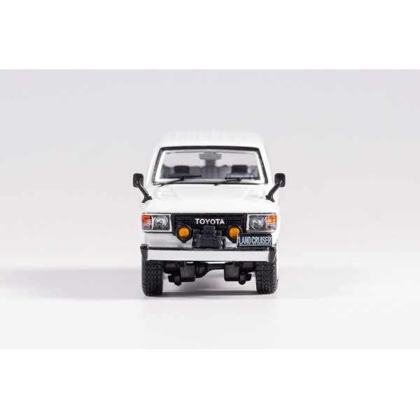 画像2: Gaincorp Products 1/64 Toyota Land Cruiser 60-RHD with front winch & spotlight (White)