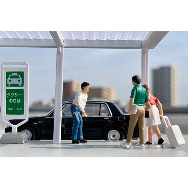 画像2: TOMYTEC 1/64 Diorama Collection 64 # Car Snap 04b Taxi stand (with Toyota Crown Comfort)