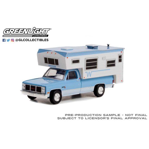 画像1: GREEN LiGHT EXCLUSIVE 1/64 1985 GMC Sierra 2500 with Winnebago Slide-In Camper - Light Blue & Frost White