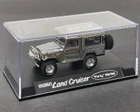 JOHNNY LIGHTNING 1/64 Toyota Land Cruiser Forty Series Chrome Edition with Showcase