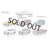 GREEN Light 1/64 Showroom Floor Series 1