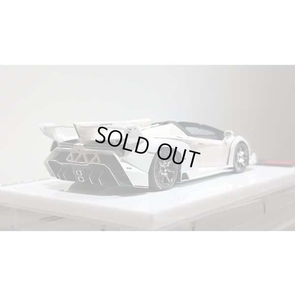 画像10: EIDOLON 1/43 Lamborghini Veneno Roadster 2015 Beige / White Limited 80 pcs.