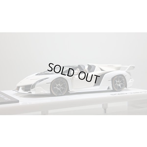 画像1: EIDOLON 1/43 Lamborghini Veneno Roadster 2015 Beige / White Limited 80 pcs.