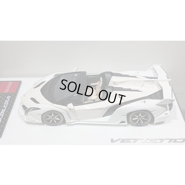 画像4: EIDOLON 1/43 Lamborghini Veneno Roadster 2015 Beige / White Limited 80 pcs.
